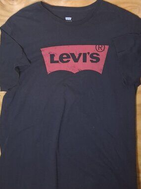 Levi’s Black T-Shirt XL Basic Tee | Minimalist Shirt | Casual Everyday Wear